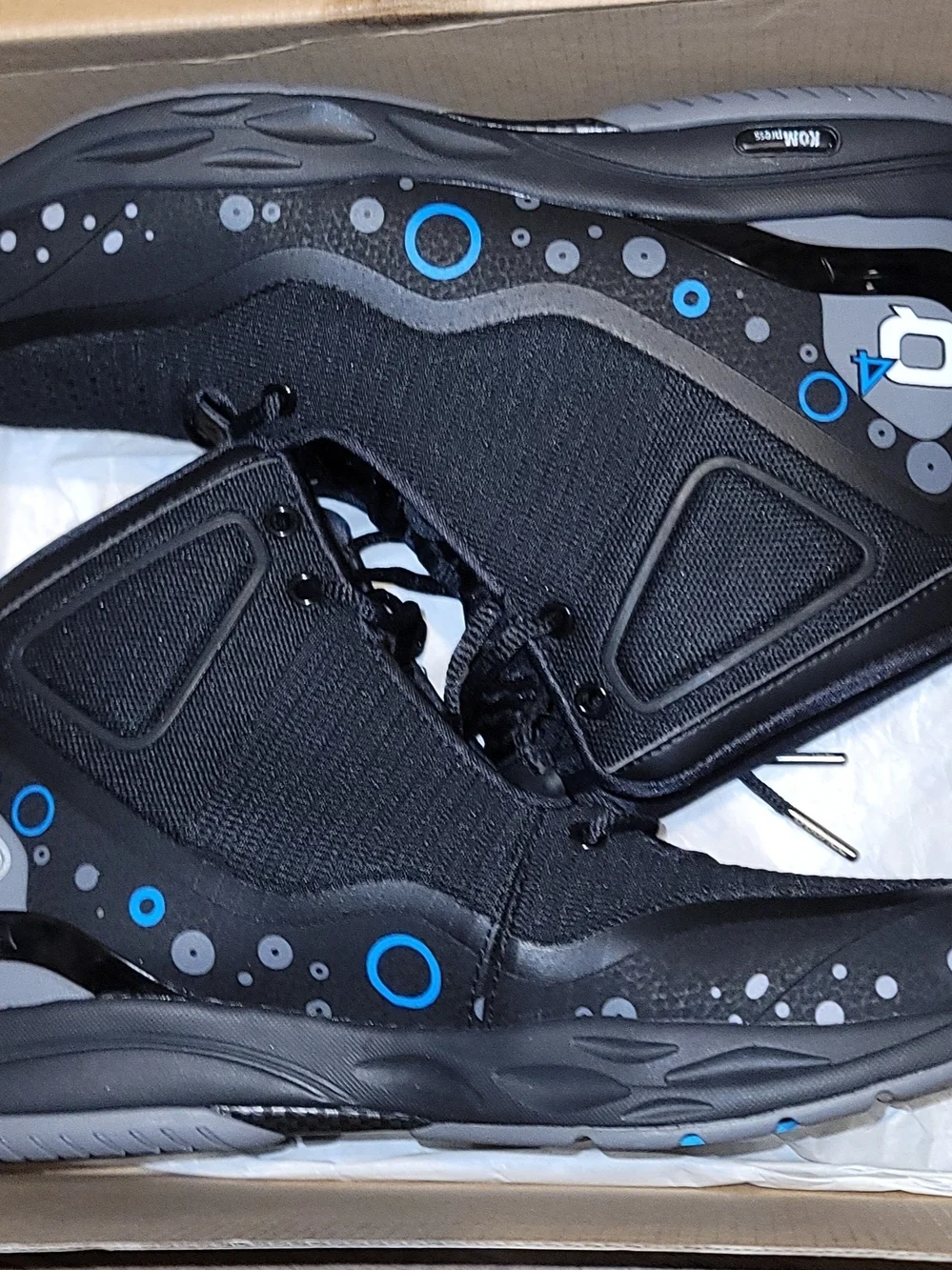 Black Q4 Sports 495 KOM size 9.5 New With Box